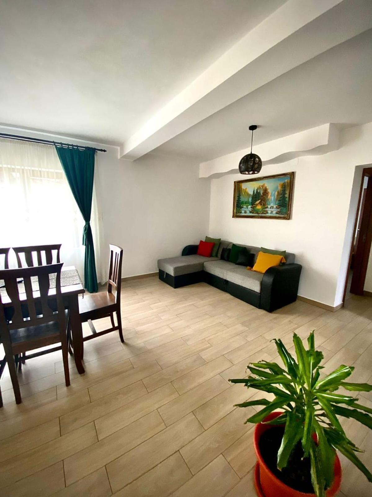 فندق Casa Alex Curtea de Argeş المظهر الخارجي الصورة