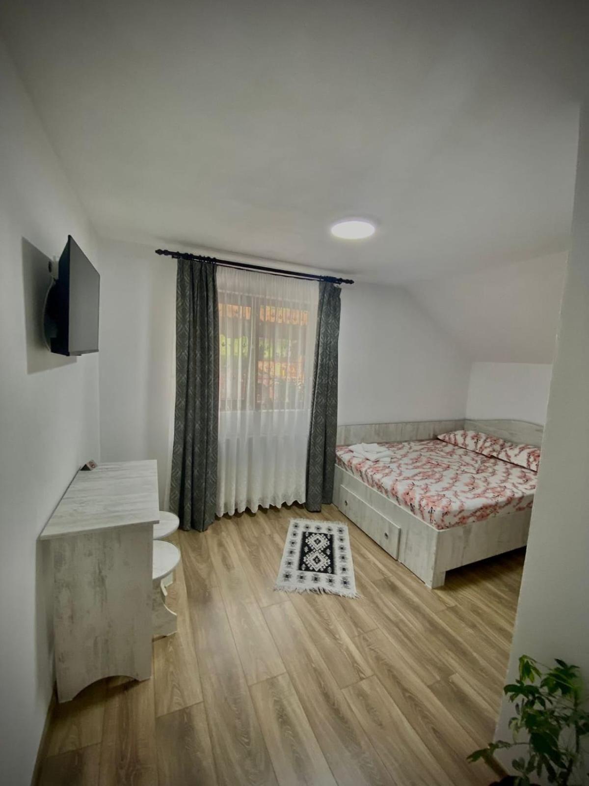 فندق Casa Alex Curtea de Argeş المظهر الخارجي الصورة